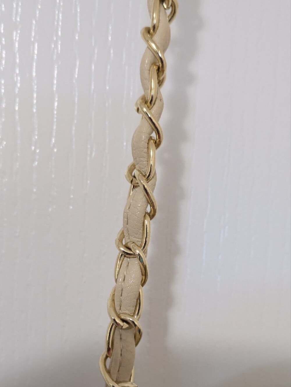 Neutral Ruffled Tassel Cosmetic Pouch - Picture 5 of 9